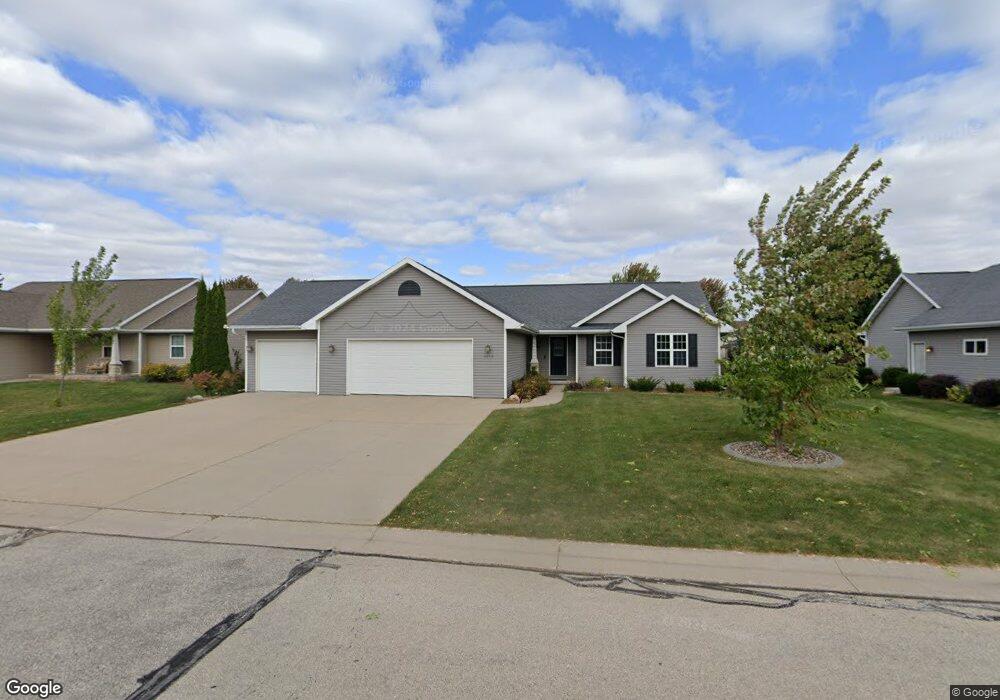 W6048 Nettie Dr, Appleton, WI 54915 - photo 1