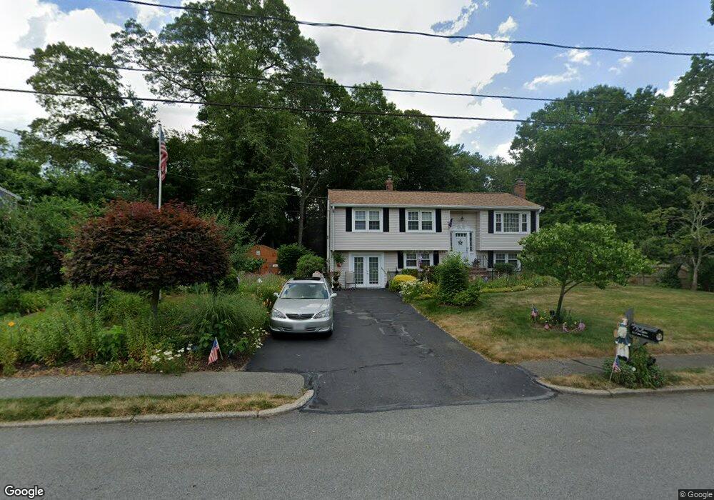 51 Fiske Dr, Bridgewater, MA 02324 - photo 1