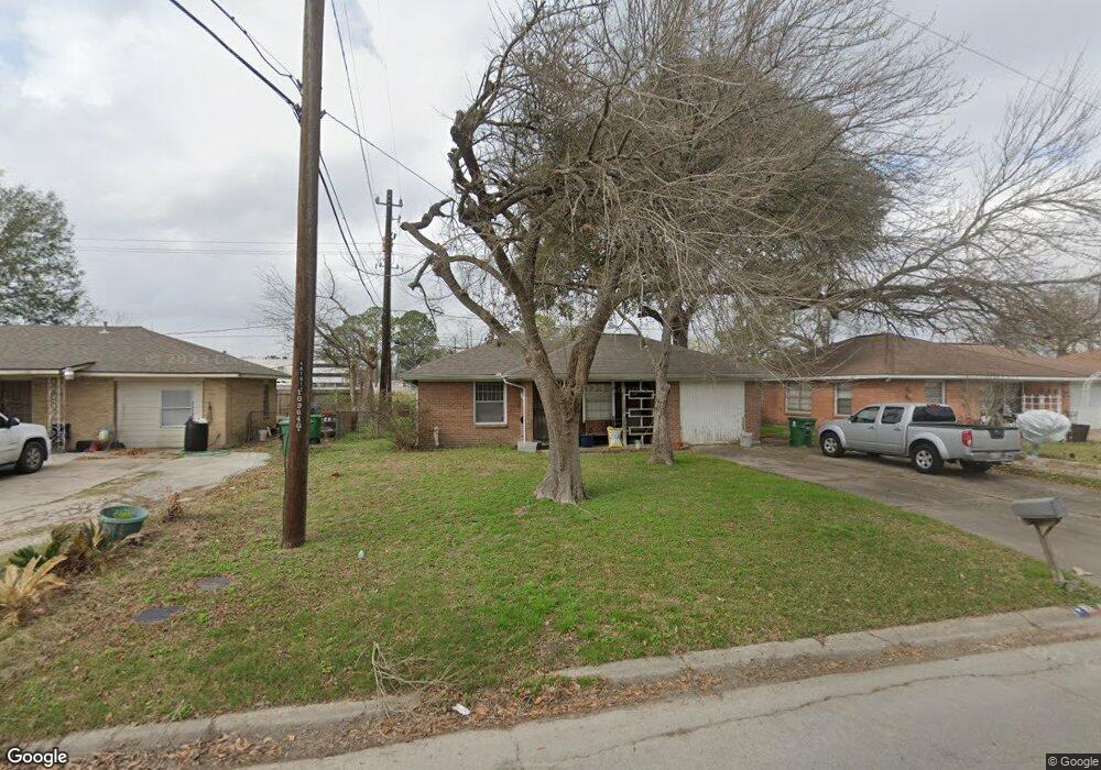 10815 Royal Pine Dr, Houston, TX 77093 - photo 1