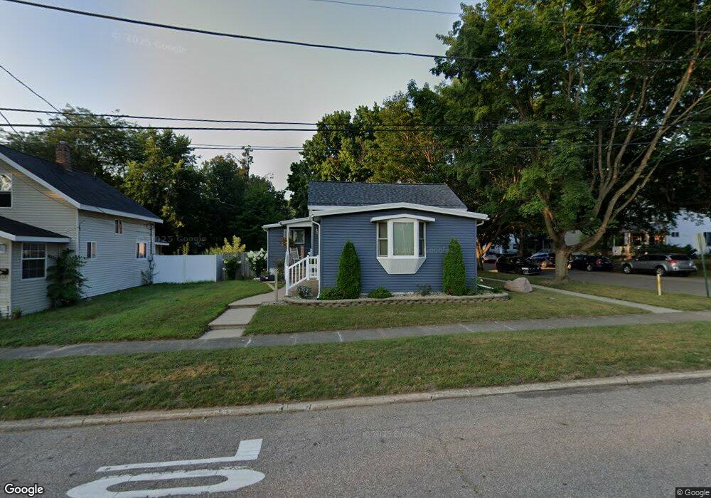 528 Clay St, Niles, MI 49120 - photo 1