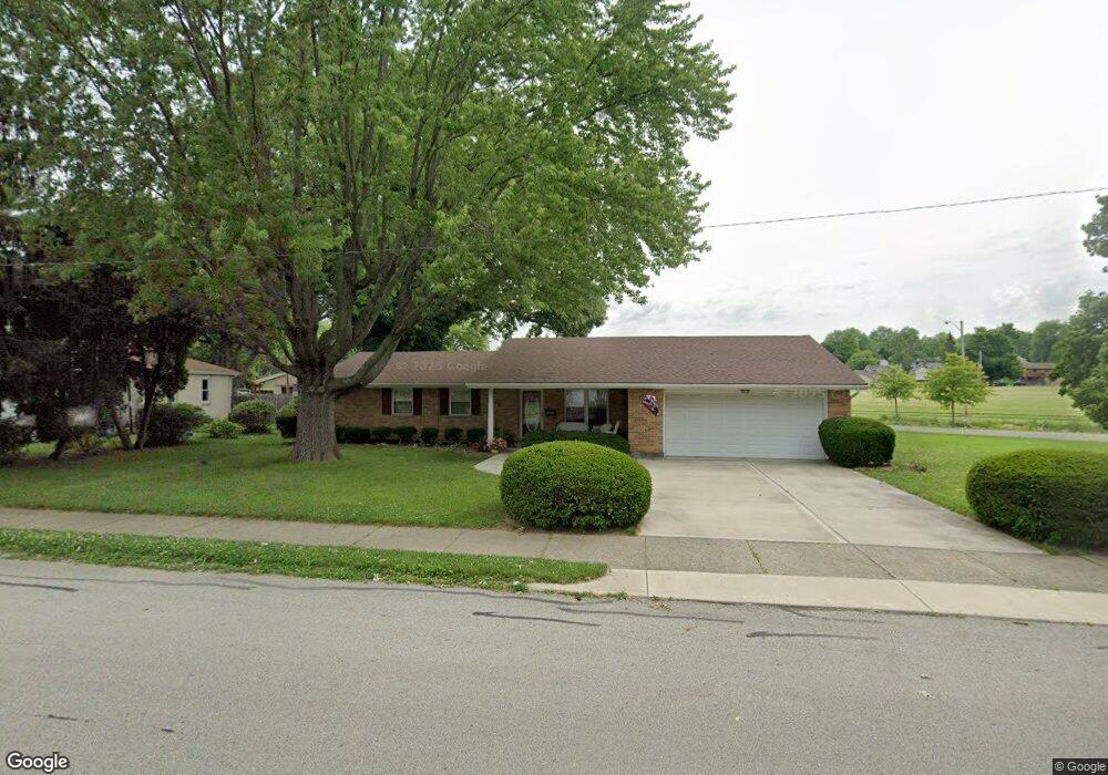 559 Sutton Dr, Xenia, OH 45385 - photo 1