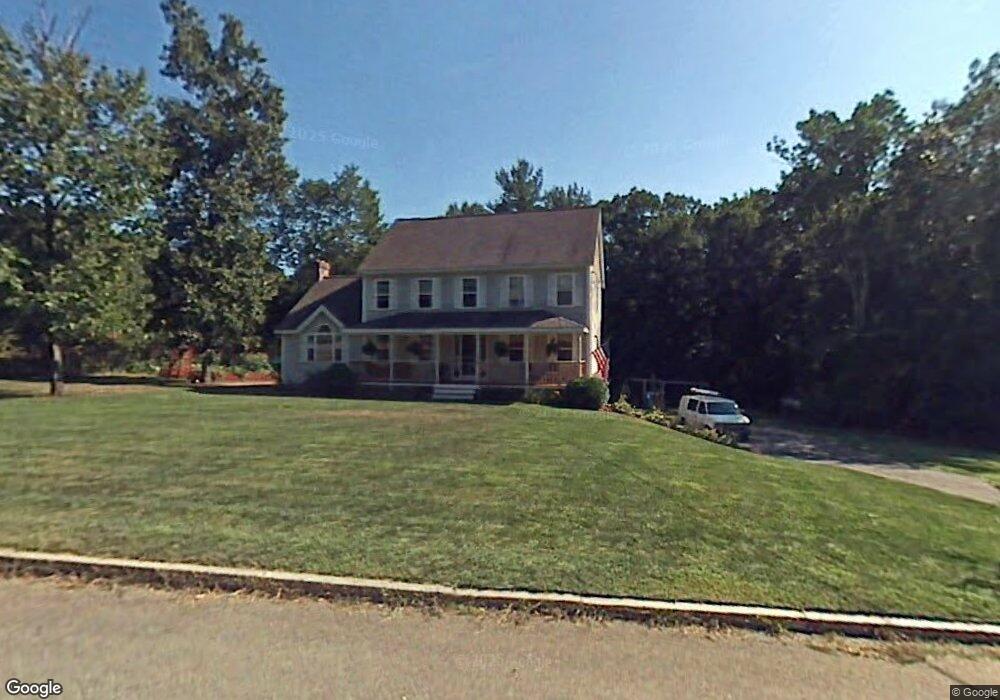 2 Suzanne Cir, Plaistow, NH 03865 - photo 1