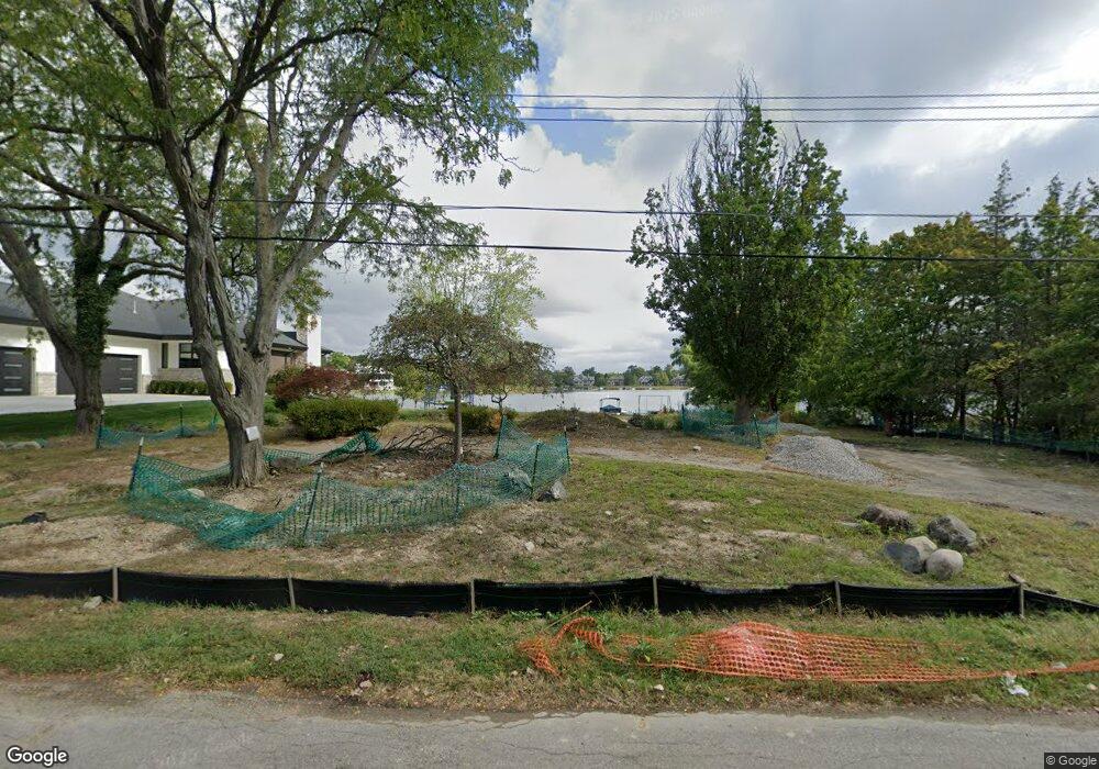 1906 Long Lake Shore Dr unit Bldg-Unit, Bloomfield Hills, MI 48302 - photo 1