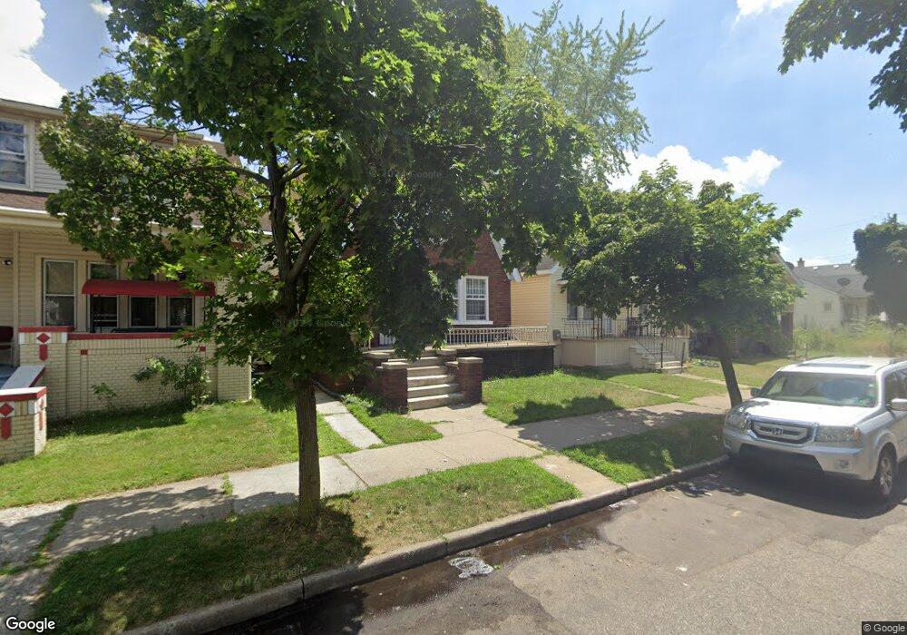 2954 Mcpherson St, HamtraMcK, MI 48212 - photo 1