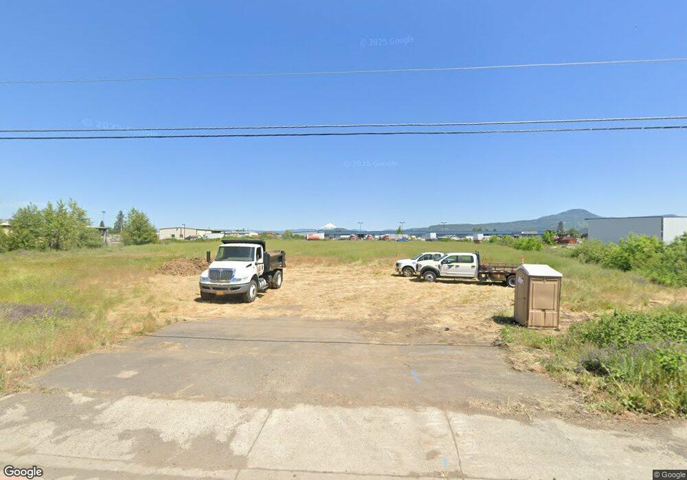 5480 Table Rock Rd, Central Point, OR 97502 - photo 1