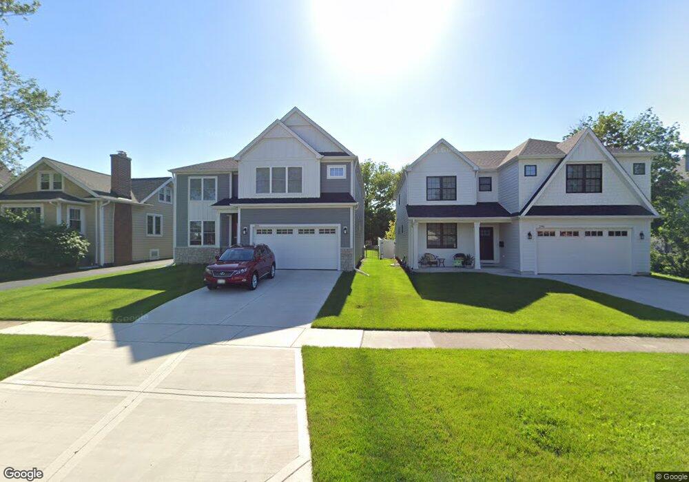 288 N Maple Ave, Elmhurst, IL 60126 - photo 1