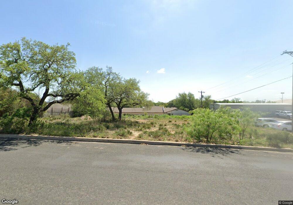 811 Reuben St, Fredericksburg, TX 78624 - photo 1