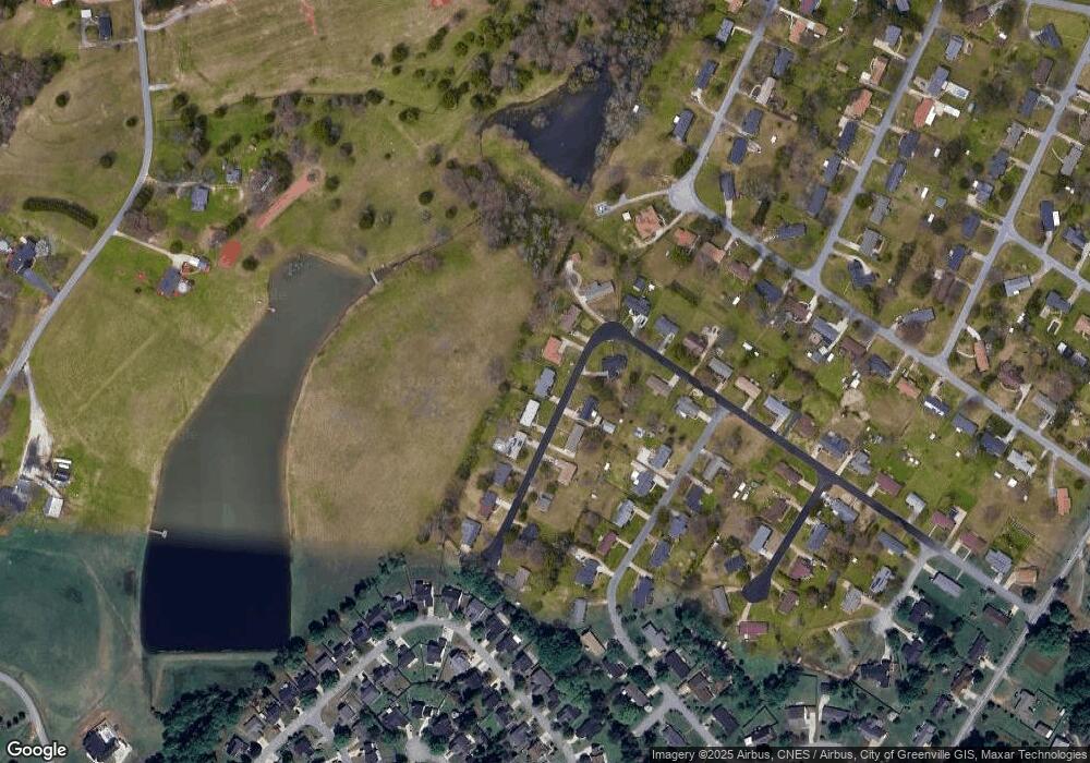 206 Whitestone Ave, Mauldin, SC 29662 - photo 1