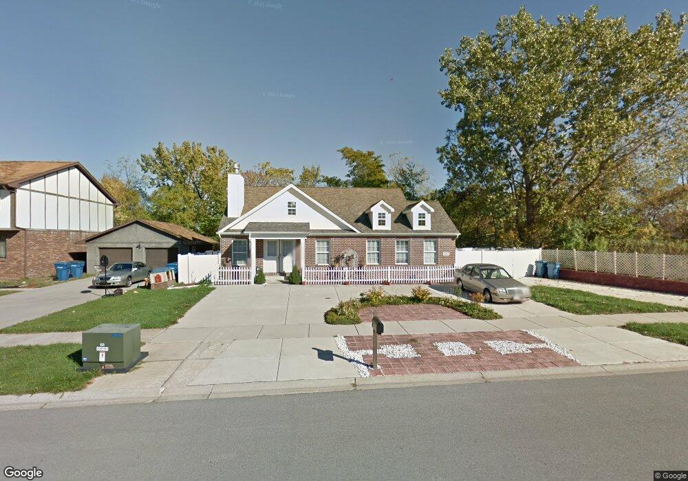 817 Wellington Dr, Dyer, IN 46311 - photo 1