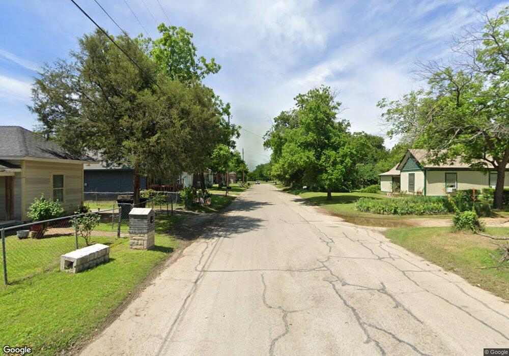 1115 Alvarado St, Cleburne, TX 76031 - photo 1