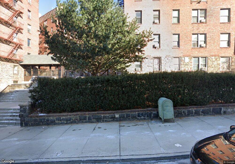 110 Highland Ave unit 3, Yonkers, NY 10705 - photo 1