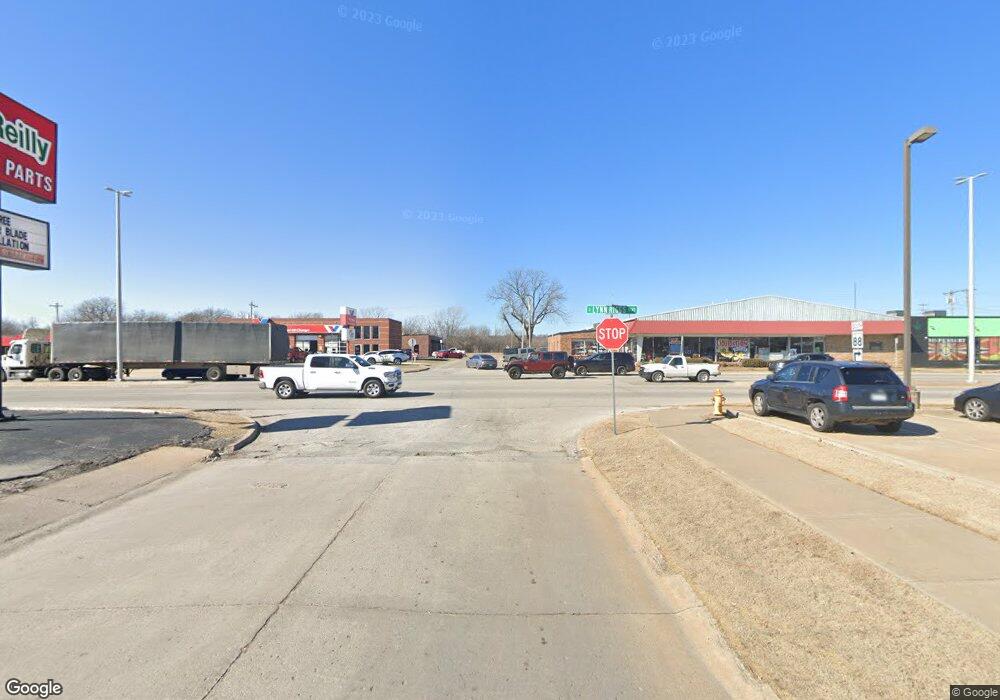 578 W Claremore St, Claremore, OK 74017 - photo 1