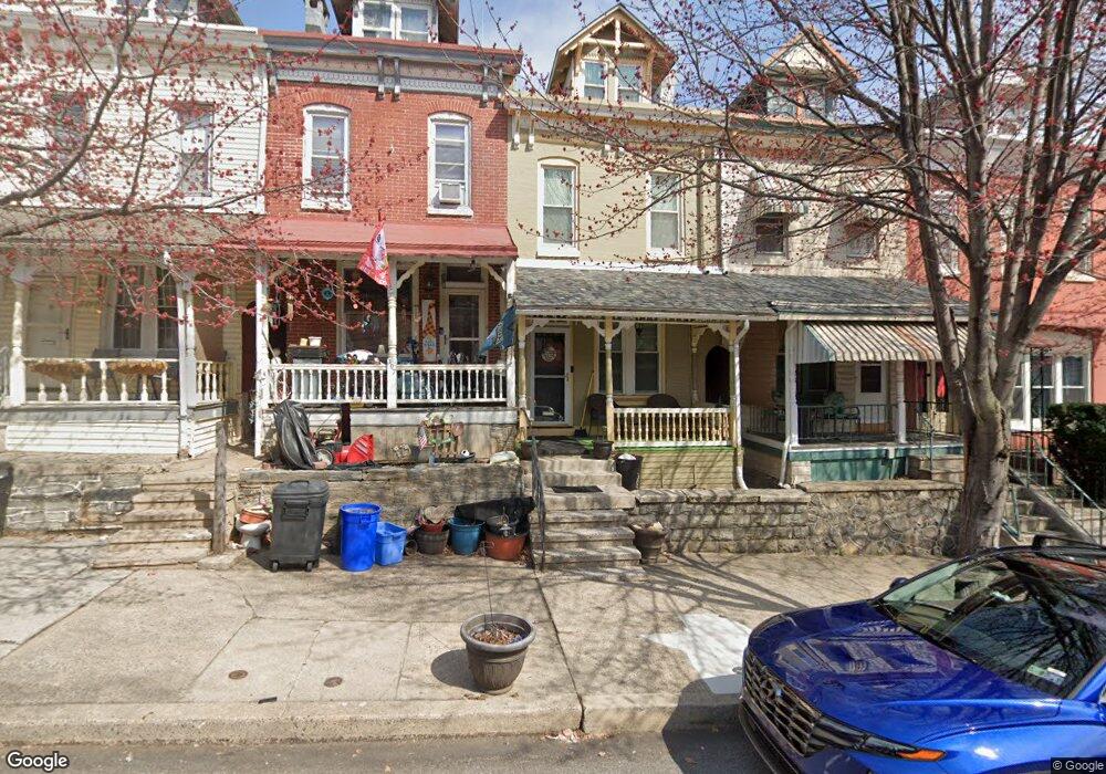 305 Chestnut St, West Reading, PA 19611 - photo 1