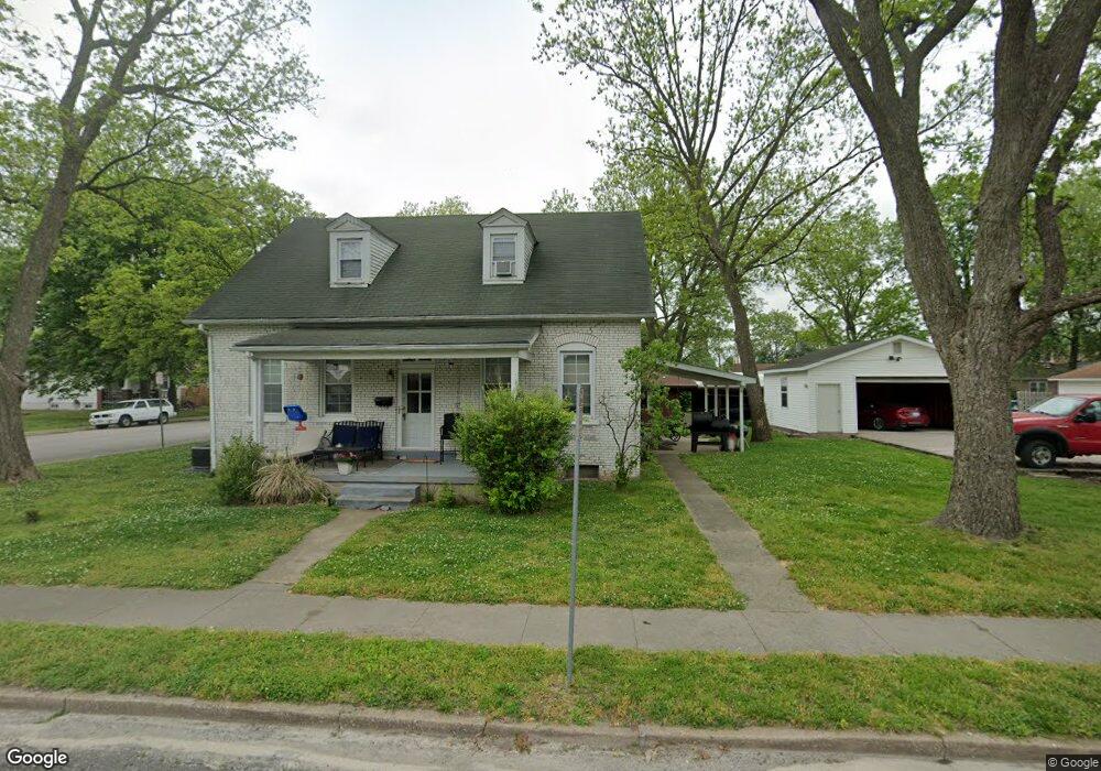 110 W Washington St, Freeburg, IL 62243 - photo 1