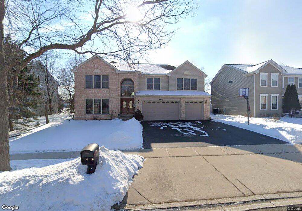 2215 Barrett Dr, Algonquin, IL 60102 - photo 1