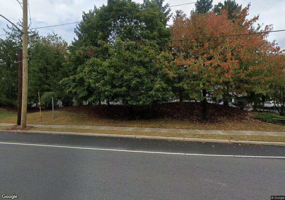 34 Guisborough Way unit 34, Edison, NJ 08820 - photo 1