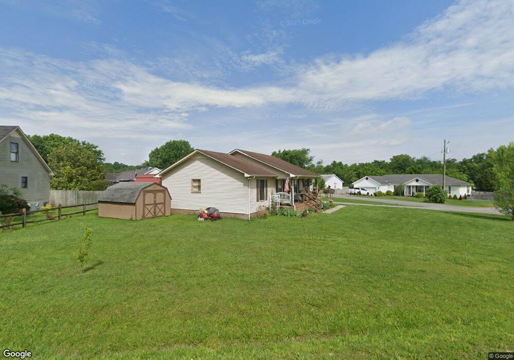 226 Edgeview Dr, Shelbyville, TN 37160 - photo 1