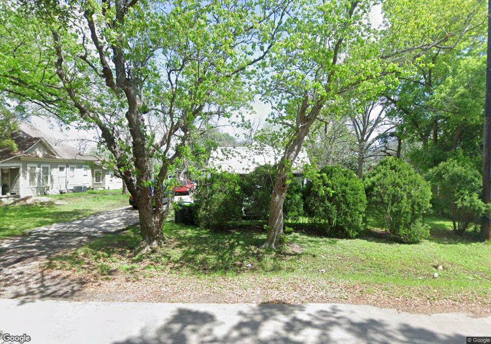 2521 Cottonwood Ave, Bay City, TX 77414 - photo 1