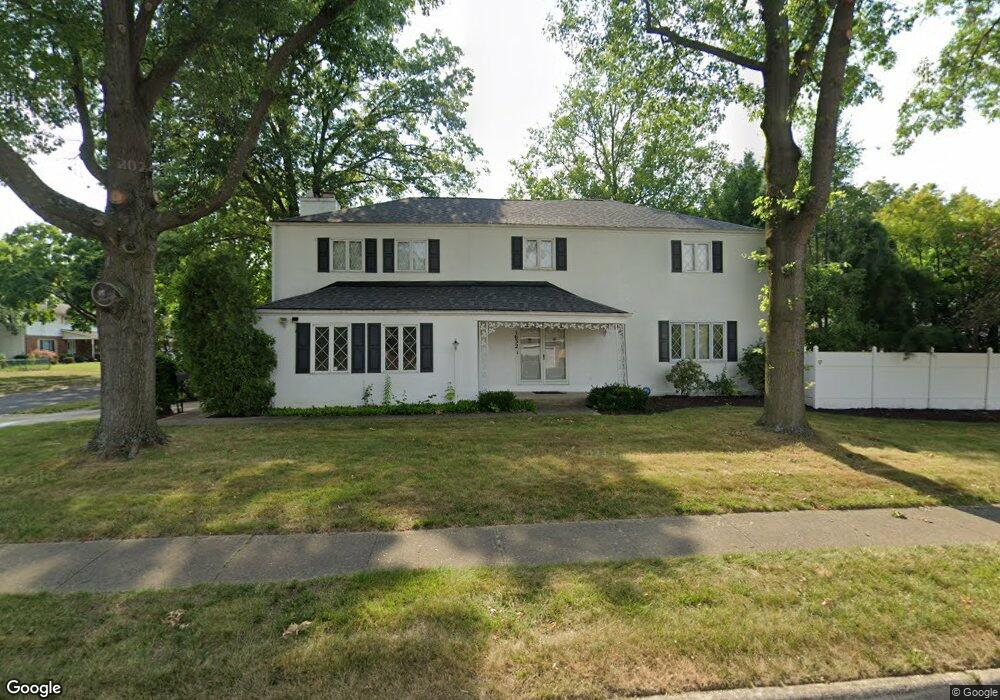 1632 Penworth Dr, Columbus, OH 43229 - photo 1