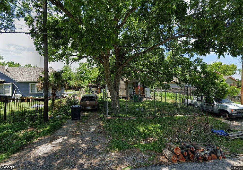 6333 Wayne St, Houston, TX 77026 - photo 1