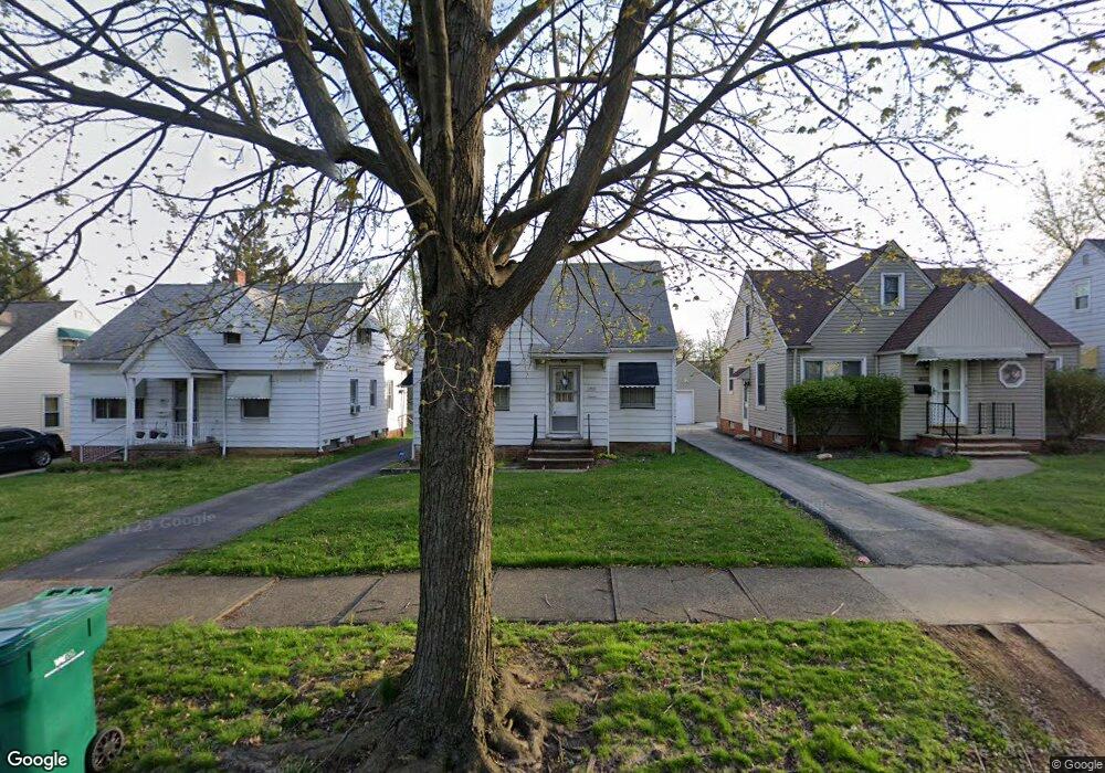 18013 Maple Heights Blvd, Maple Heights, OH 44137 - photo 1