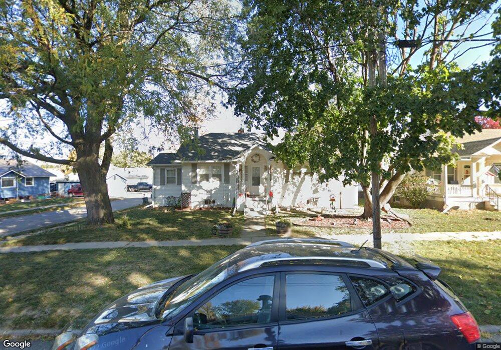 622 S 3rd Ave W, Newton, IA 50208 - photo 1