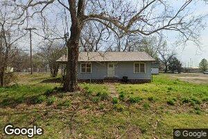 203 W Commercial St, Webbers Falls, OK 74470