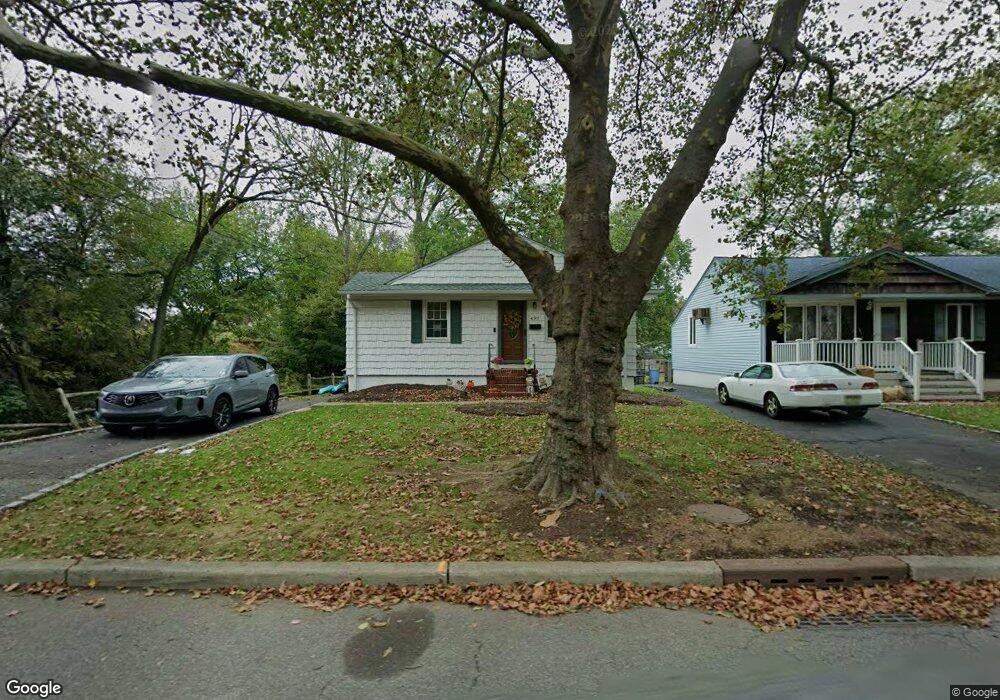 497 Bramhall Rd, Rahway, NJ 07065 - photo 1