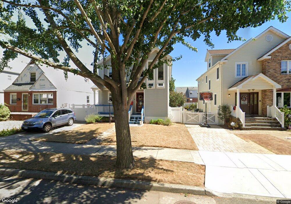 8129 265th St, Glen Oaks, NY 11004 - photo 1