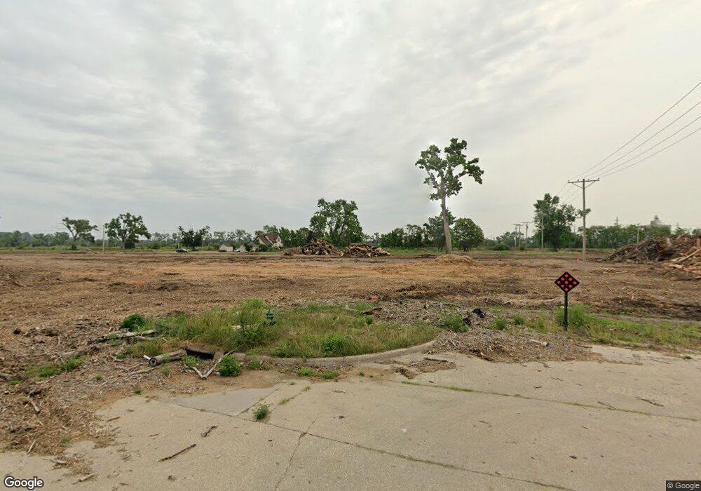 1403 4th St NW, Cedar Rapids, IA 52405 - photo 1