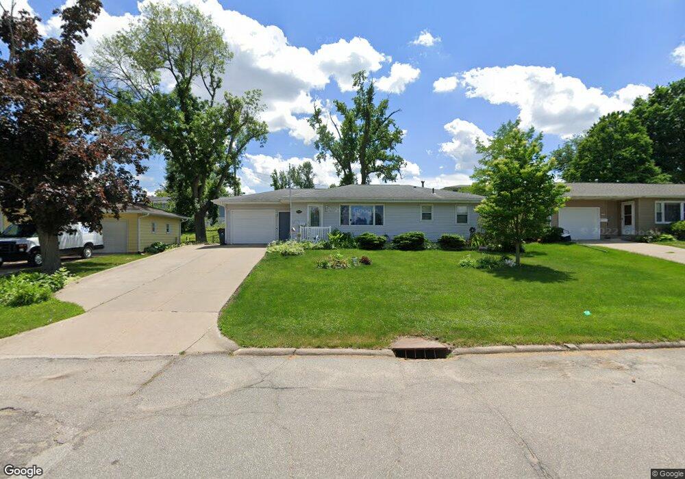 3229 Sue Ln NW, Cedar Rapids, IA 52405 - photo 1