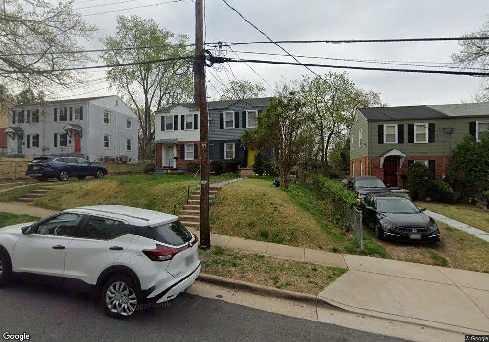 5736 Biscayne Dr, Alexandria, VA 22303 - photo 1