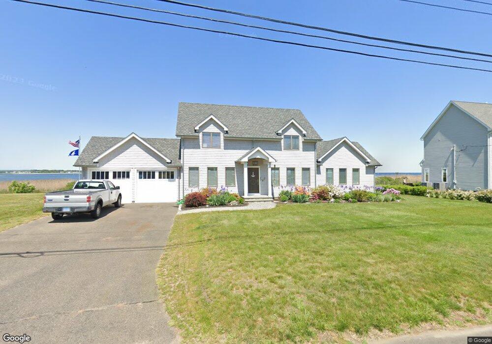 566 Riverdale Dr, Stratford, CT 06615 - photo 1