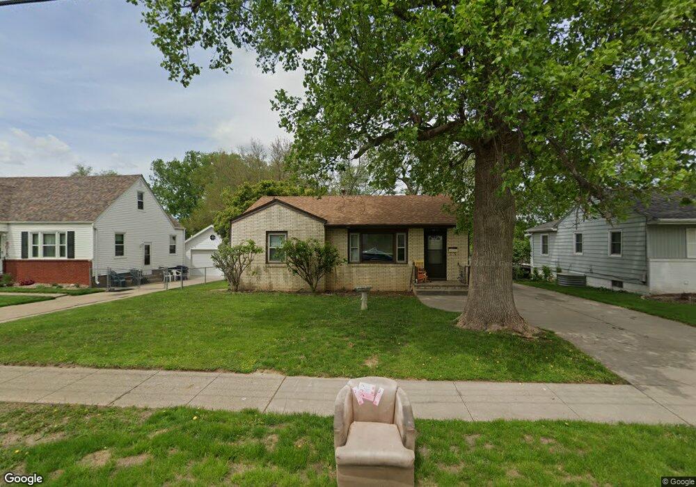 6011 Snyder Ave, Des Moines, IA 50322 - photo 1