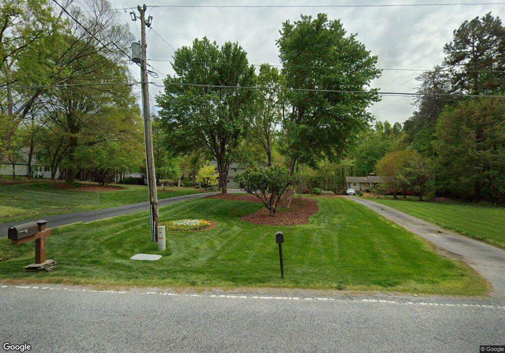 1424 Whites Mill Rd, High Point, NC 27265 - photo 1