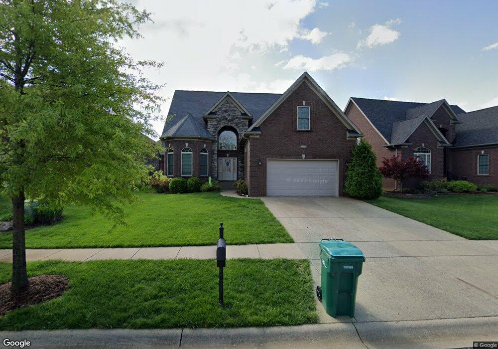 11113 Radleigh Ln, Louisville, KY 40291 - photo 1