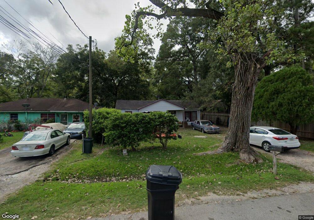 6714 Roanoke St, Houston, TX 77028 - photo 1