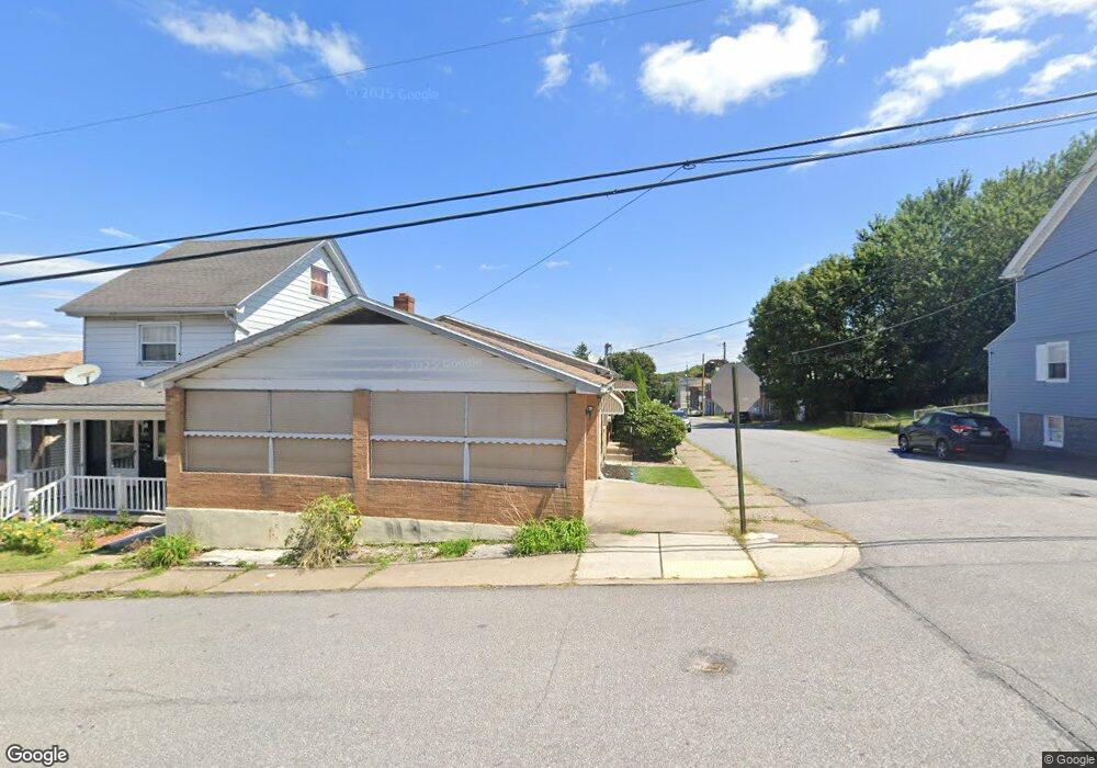 925 N Vine St, Hazleton, PA 18201 - photo 1