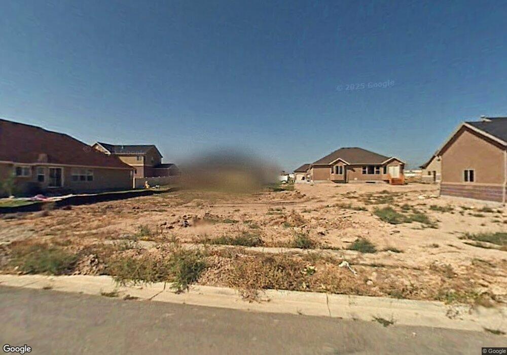 694 W 2010 S, Syracuse, UT 84075 - photo 1