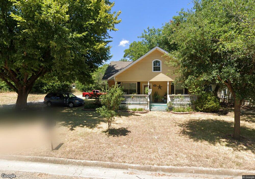 1303 Witherspoon St, Gainesville, TX 76240 - photo 1