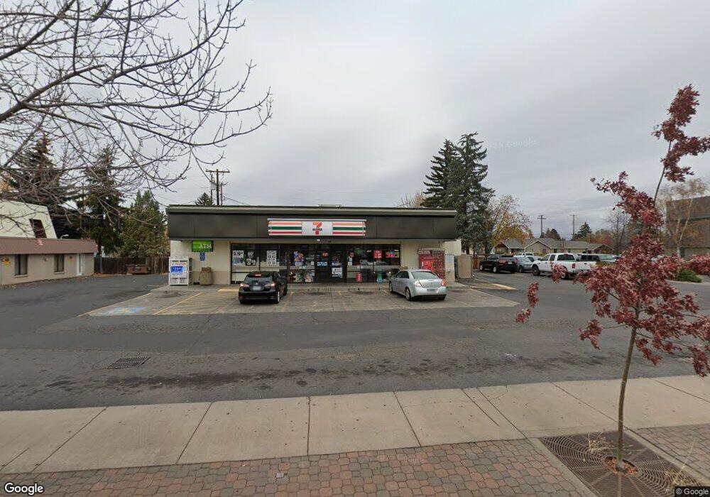 1209 SW Highland Ave, Redmond, OR 97756 - photo 1