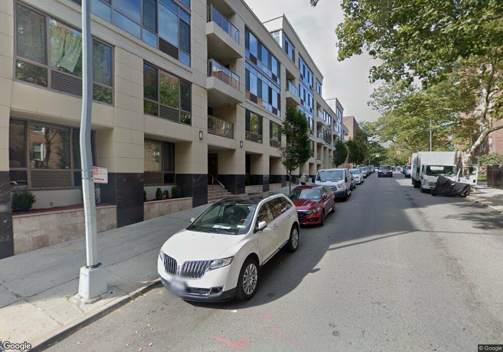 Novo 64 unit 320S, Forest Hills, NY 11375 - photo 1