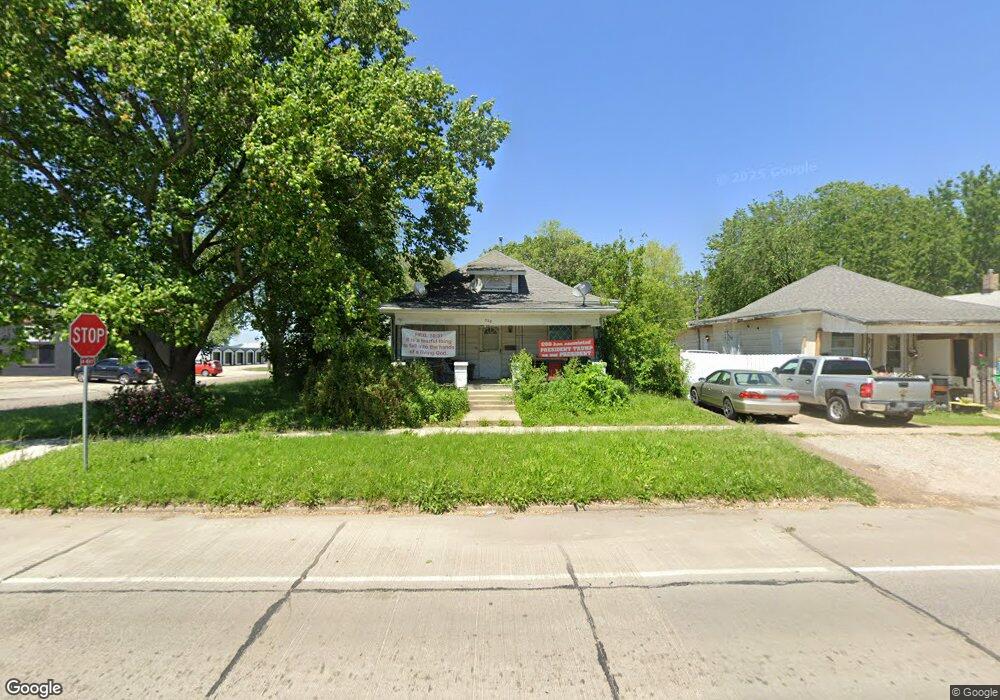 520 Dewitt Ave, Mattoon, IL 61938 - photo 1