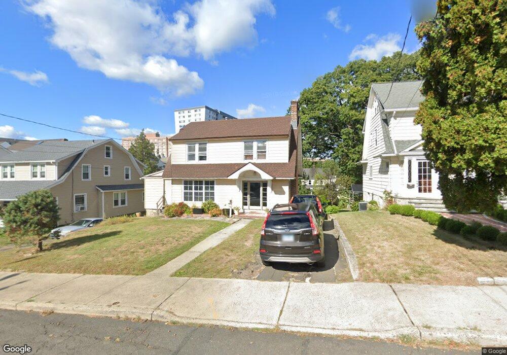 22 Hillcrest Ave, Stamford, CT 06902 - photo 1