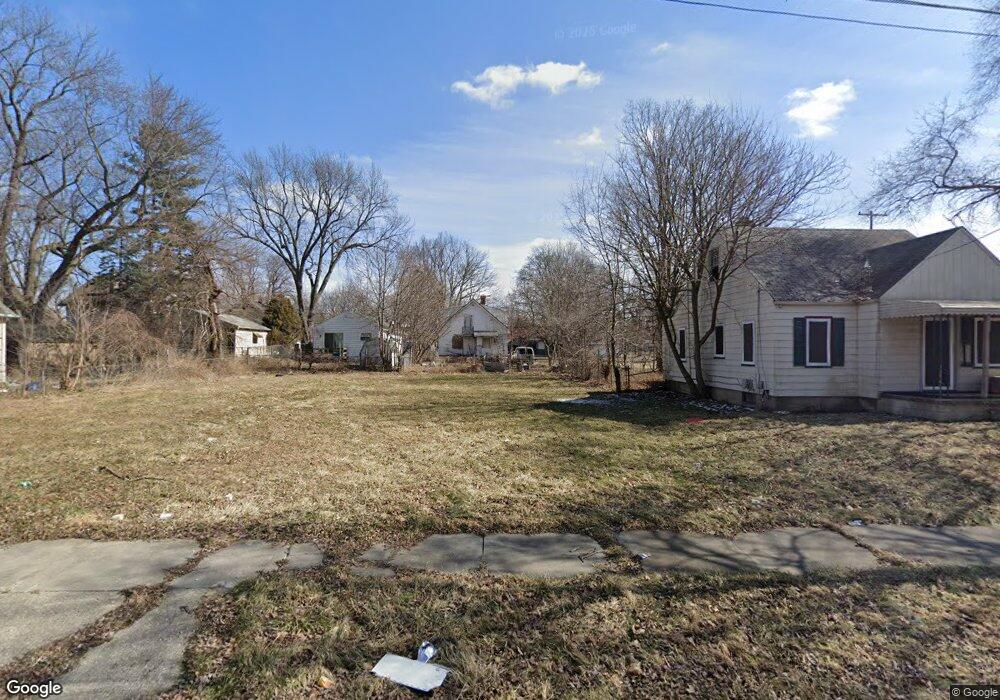 1310 Cronk Ave, Flint, MI 48506 - photo 1