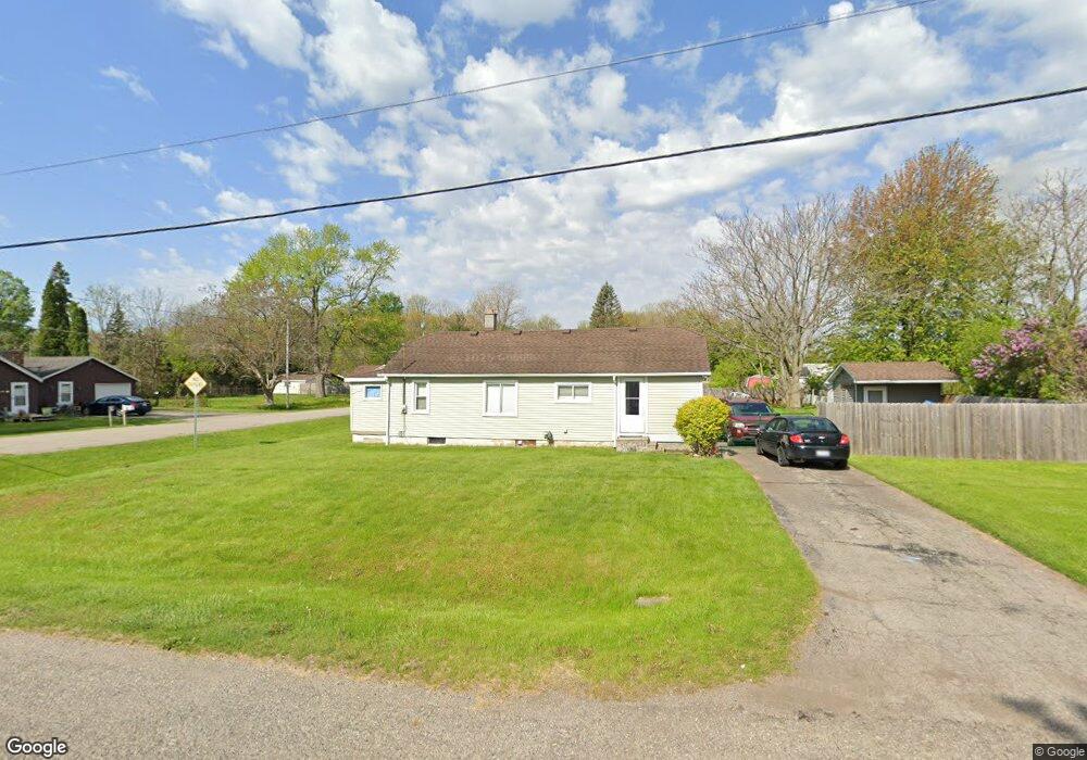 1096 W Mclean Ave, Flint, MI 48507 - photo 1