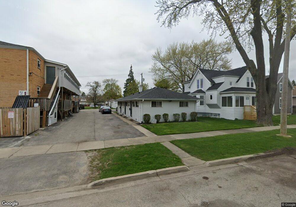 1318 Clarkson St, Waukegan, IL 60085 - photo 1