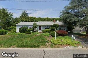 7 Crocker St, South Dartmouth, MA 02748