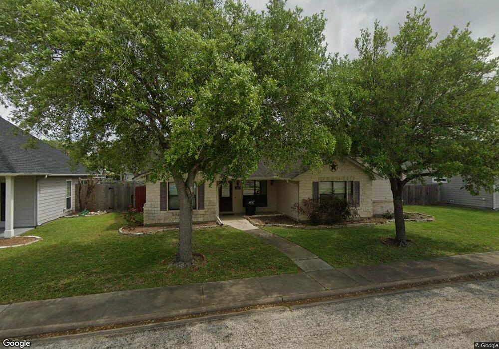 1207 Nichols Ave, Bay City, TX 77414 - photo 1