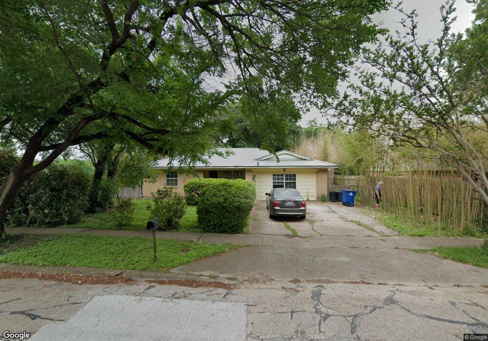 585 Lakeshore Dr, Ennis, TX 75119 - photo 1